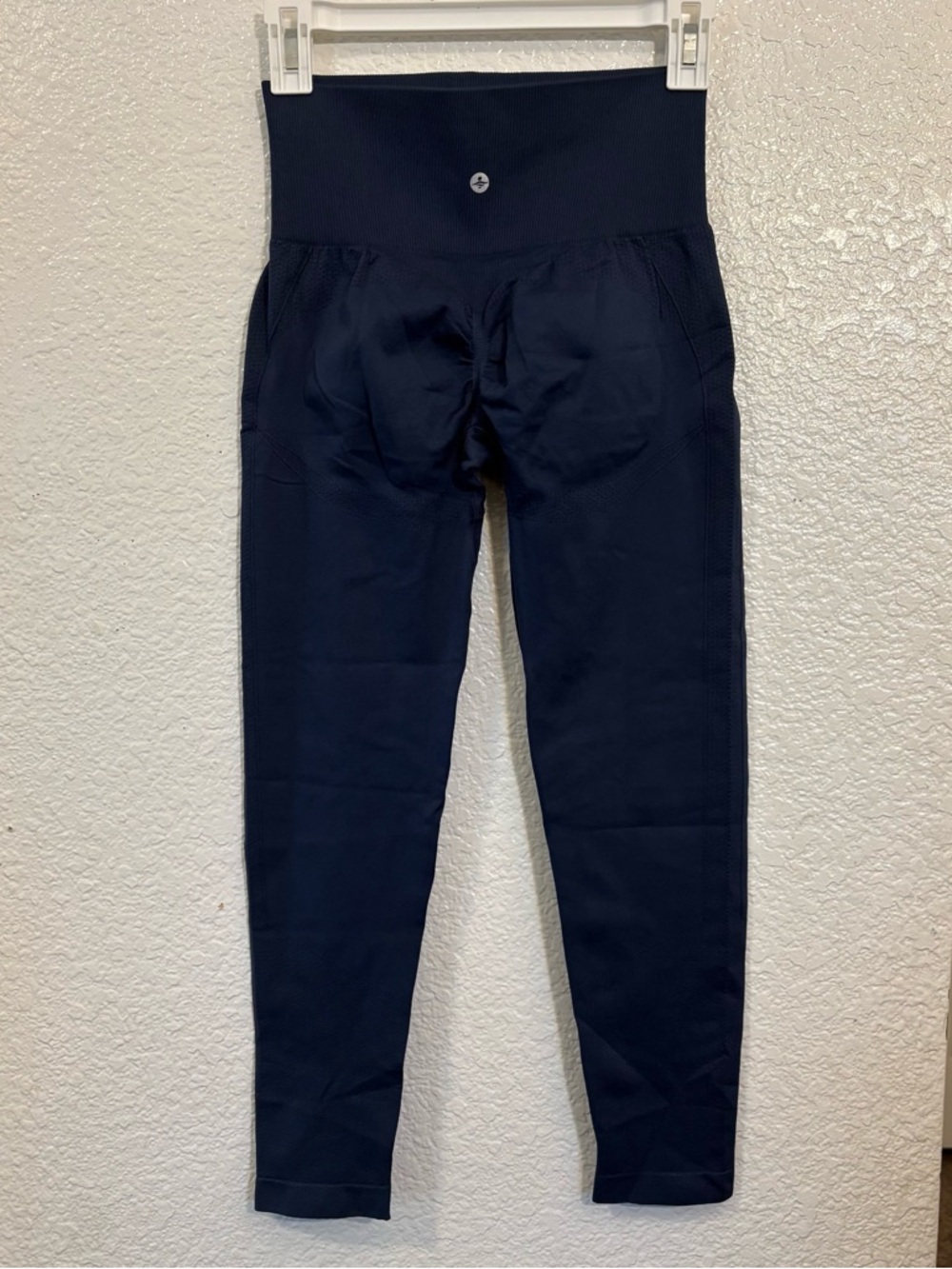 HALARA WOMEN’S HIGH WAIST BOOTY LIFT SCRUNCH LEGGINGS NAVY BLUE L 7/8 - Picture 2 of 6